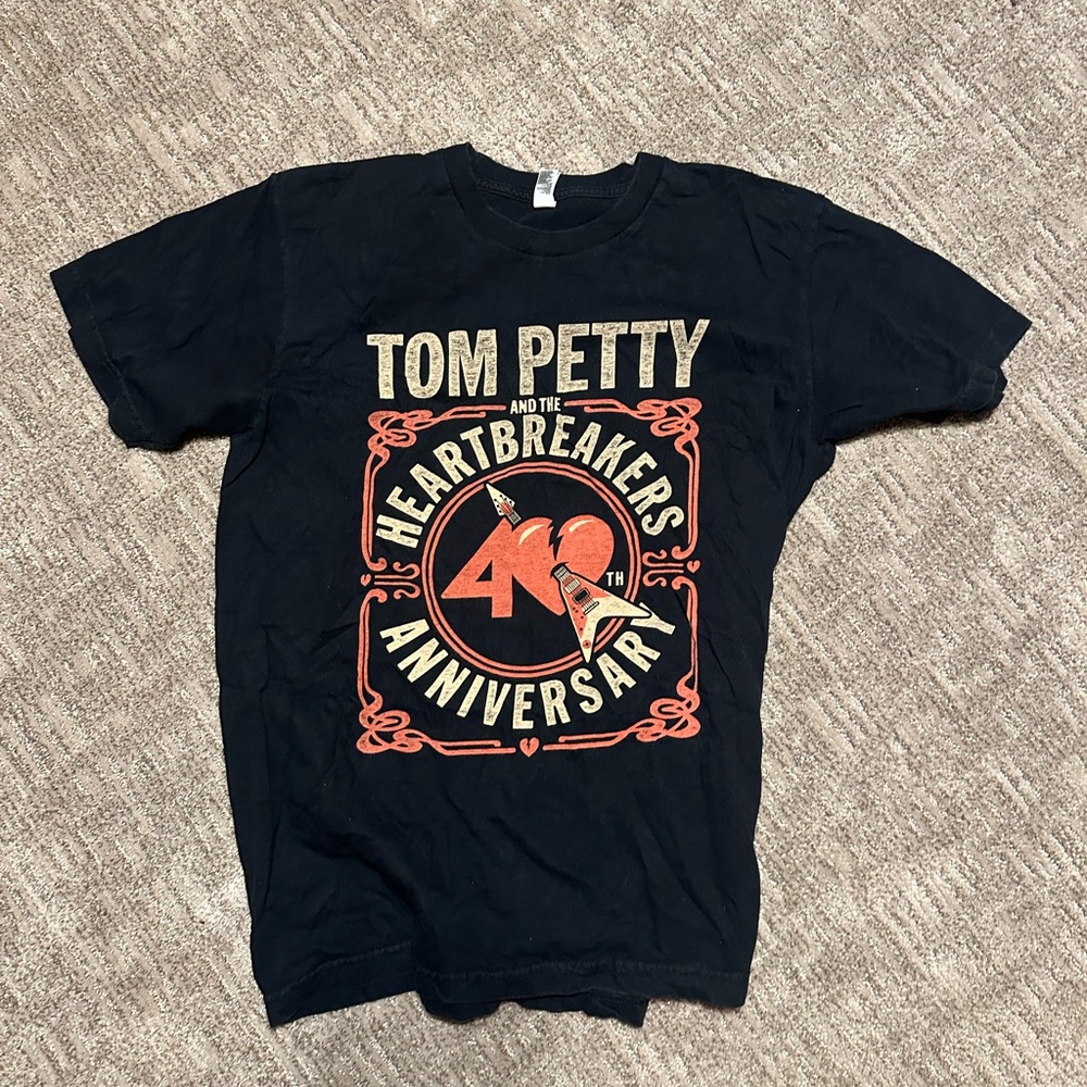 Size large Tom petty and the heartbreakers tour tee. REPRINT